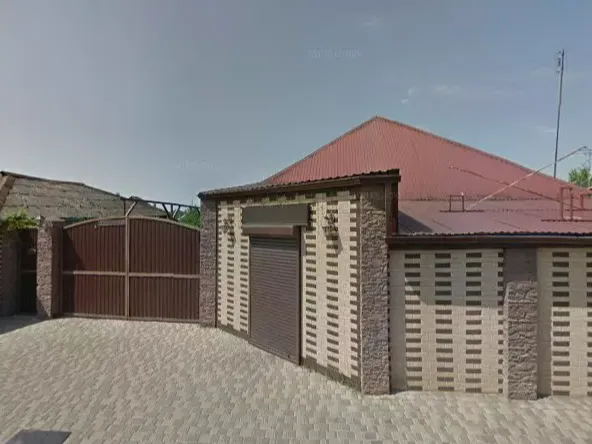 school.name