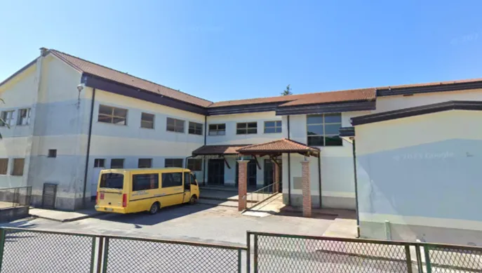school.name