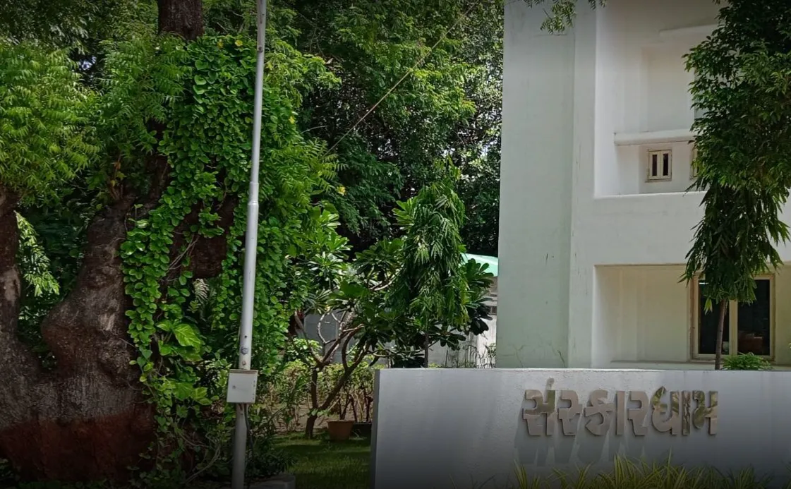 school.name