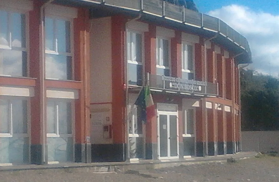 school.name